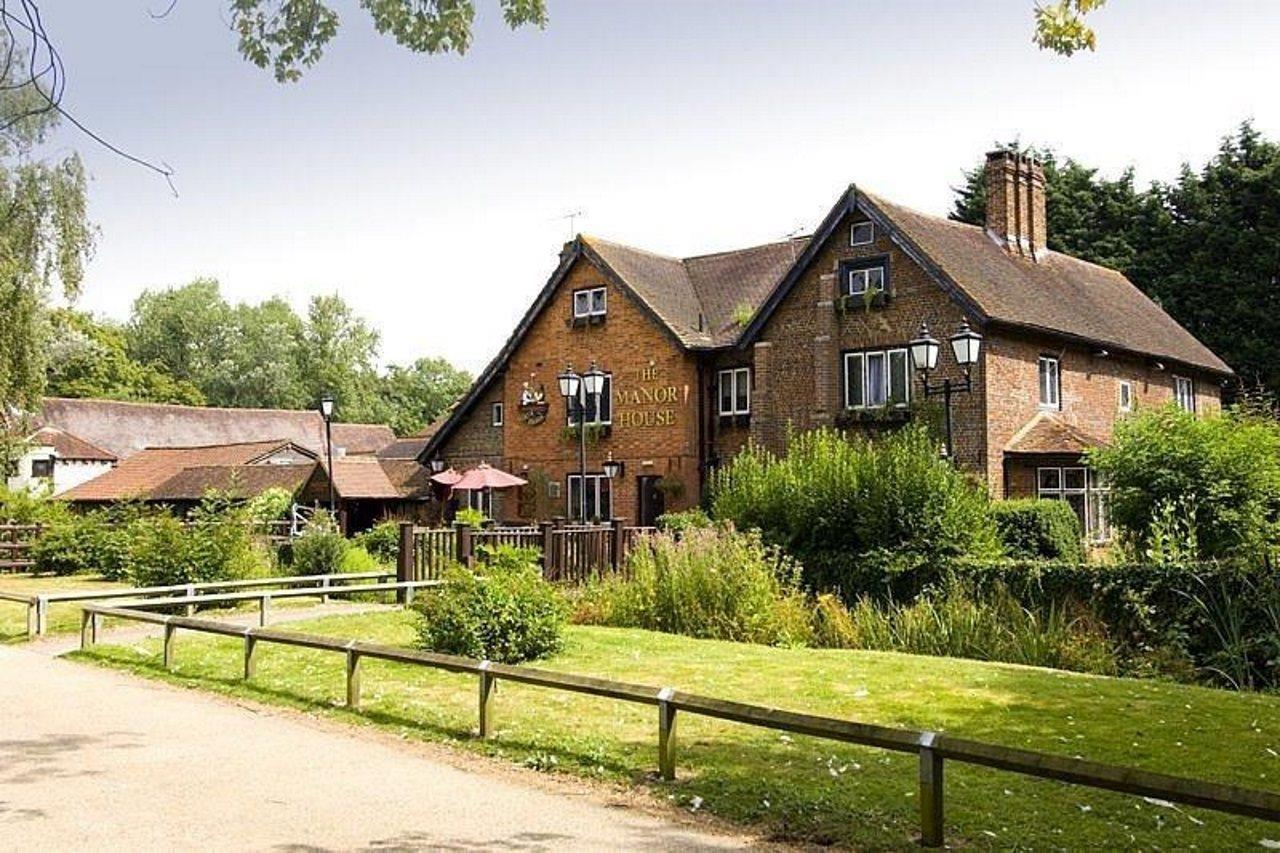 Premier Inn London Gatwick Airport South - London Road Crawley  Bagian luar foto